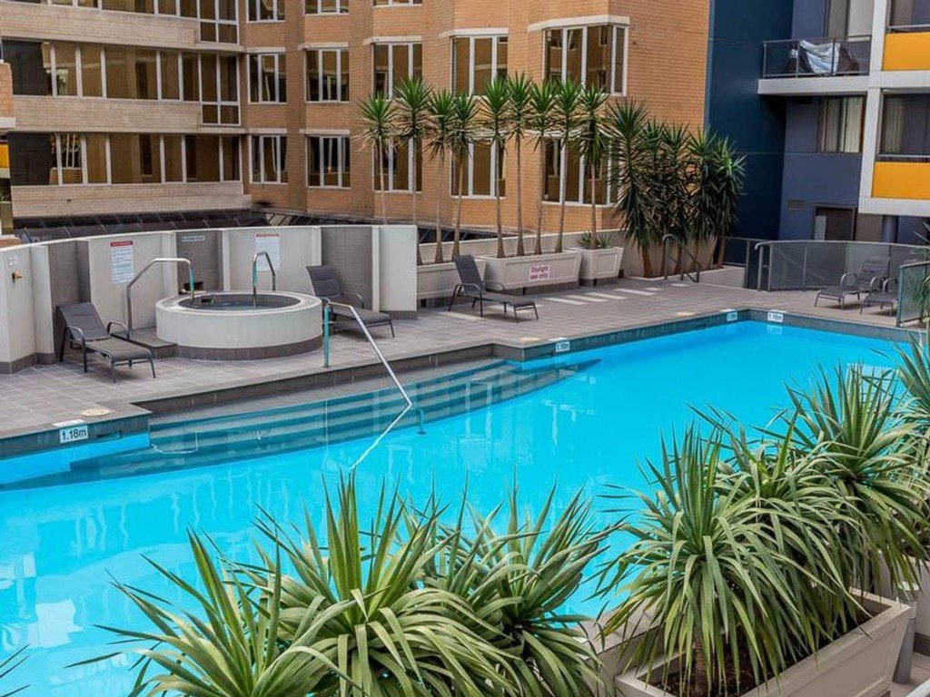 Commercial Pool Resurfacing