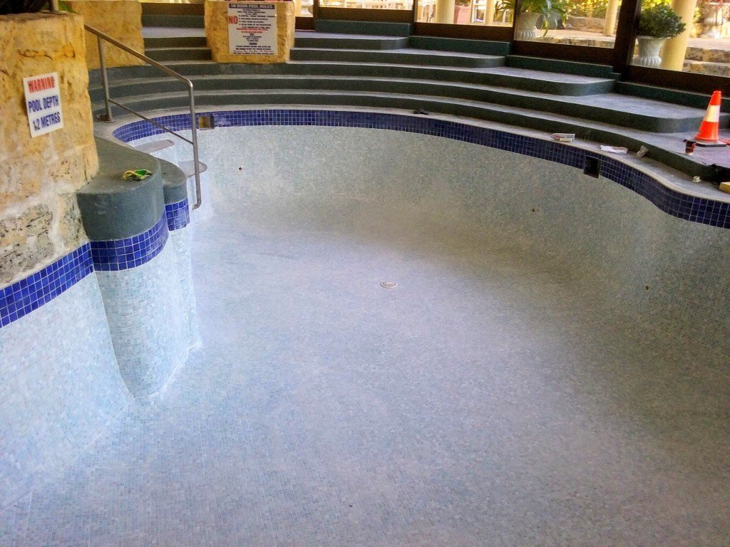 Mandurah Silver Sand Hotel Pool Tiling (2)